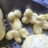 瘪掉下来。那坨粑粑也逼真，下次做个巧克力的应该更像