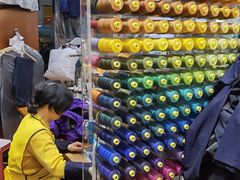 -玛奴拉改衣(万里家乐福店)