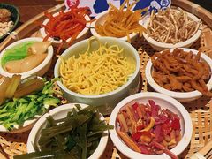 -包整·丝娃娃(一览甲秀楼风景店)