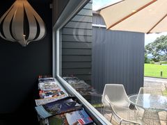 -Takapuna Beach Cafe