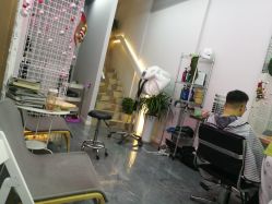 -茶发Salon·烫发染发理发