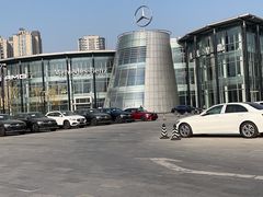 -奔驰北京极光星徽(四元桥店)
