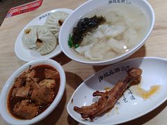 -凤起龙游老面包子(凯德晶品店)