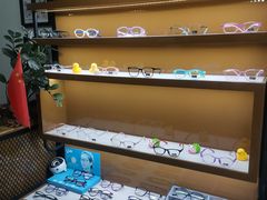 -罗伯特眼镜·蔡司官方授权(罗湖国贸店)