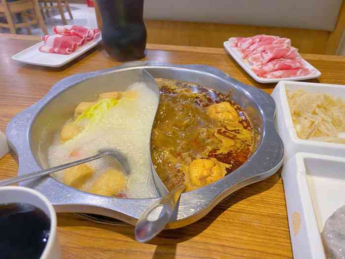 傣妹火锅(潭城店)-"这边的傣妹没有像长沙一样微信点餐,纸质菜.