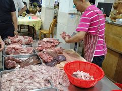 -标记美食新鲜猪杂(兴南大道店)