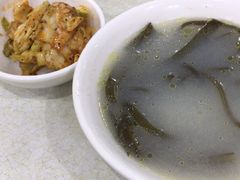 -胡成记口蘑龙眼包子(盐道街店)