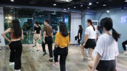 -STAR舞蹈工作室