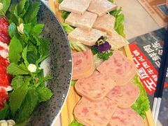 -左庭右院鲜牛肉火锅(浦江欢乐颂店)