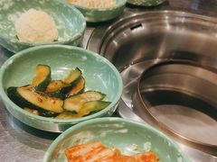 -欧巴炭烤肉오빠숯불구이(南京东路店)