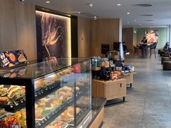 面包甜点陈列柜-星巴克(古象大酒店店)