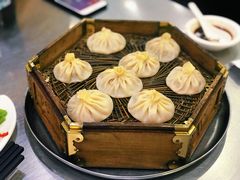 牛肉灌汤小笼包-西安贾三灌汤包·回坊小吃·清真炒菜(北院门总店)