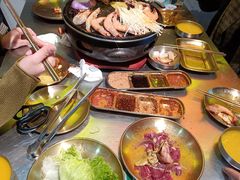 -胡悦里韩式烤肉(芝罘万达广场店)
