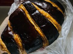 巧克力羊角面包-巴黎贝甜(大宁国际商业广场店)