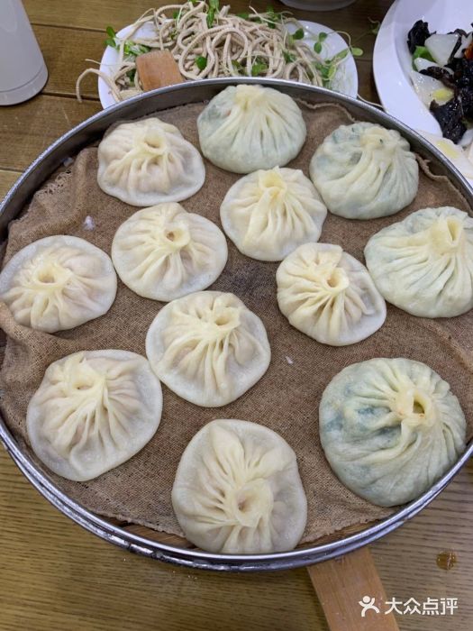 地安门包子铺(地安门店)三结义小笼包图片
