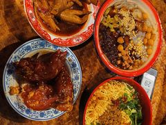 -爆炸头阿姨小四川正宗川味小吃(无任何分店)