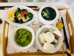 -天鹅到家·保姆月嫂育儿嫂(总店)