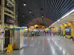 -红土地(地铁站)