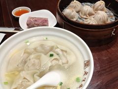 刀鱼馄饨-老半斋(福州路店)