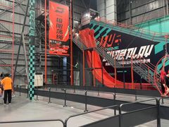 -极限PLAY运动娱乐新世界·团建派对表演休闲馆·室内高空游乐园