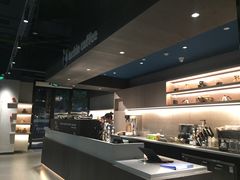 -瑞幸咖啡(巴黎春天陕西路店)