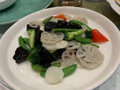 -上海小南国(仲盛世界商城店)