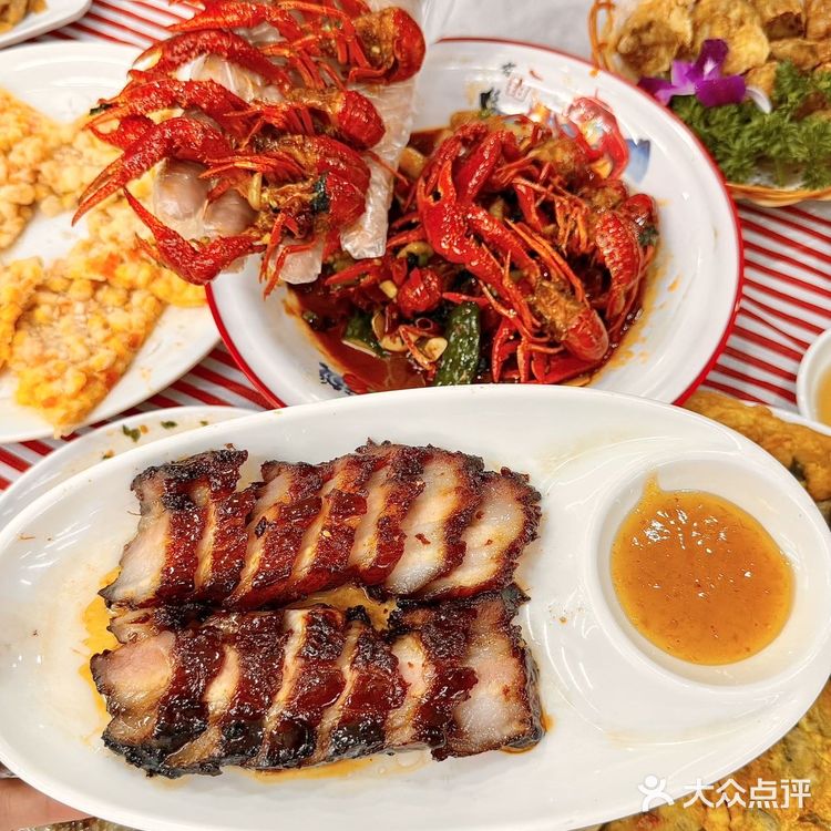 潮汕同事推荐的砂锅粥！味真的好鲜～正👍🏻