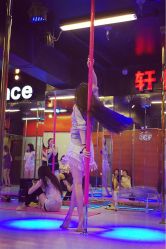 上海轩依钢管舞学校(钢管舞中心长寿路总校)-轩依钢管舞