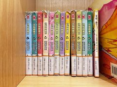 -漕河泾街道图书馆(漕河泾社区文化活动中心店)