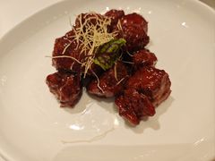 红酒泡牛仔粒-荟廷·晶萃(陆家嘴尚悦湾店)