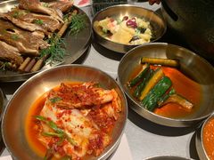 -草家酱蟹炭火烤肉店(珲春南路一店)