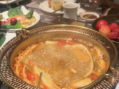 -雍容荟帝王蟹活龙虾展台自助(IFS黑金店)