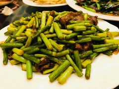 蒜苔炒肉-莒县世起全羊馆(塔桥人家店)
