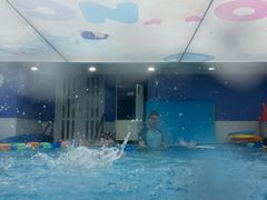 -龙格亲子游泳·水育早教运动中心(龙湾天街店)