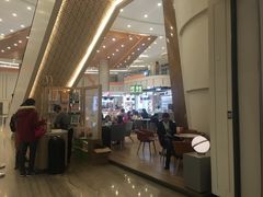 大堂-奈雪的茶(市百一店)