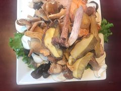 -野菌皇海景野生菌火锅(滨海大道店)