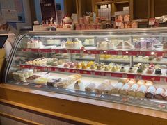 面包甜点陈列柜-西村叔叔的店·面包·甜品·蛋糕(崂山丽达店)