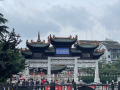 -包整·丝娃娃(一览甲秀楼风景店)