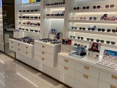 -J-Optical佳视明眼镜·蔡司视觉(青岛金茂览秀城店)