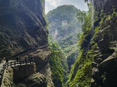 -龙水峡地缝景区