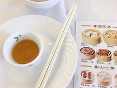 餐具摆设-稻香酒家·33年老字号·港式粤菜(富邦中心店)