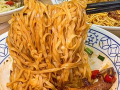 -李与白包子铺(桐梓林店)