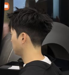 -尤司男士国潮理发馆