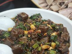 大蒜炒羊血-庄行曹记羊肉(泗泾店)