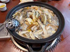 -菌之家·专业纯野生菌火锅·特色炒菌