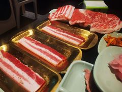 -梨花甄选自助烤肉(小寨原力场店)