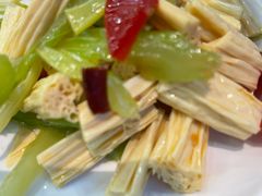 -伊京轩兰州牛肉面(闹市口店)