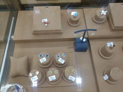 -恒阳珠宝·高级定制镶嵌·天然彩宝·天然钻石(南京西路店)