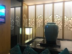-新盈光·云会所(百丈东路店)