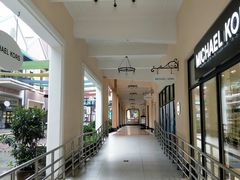 -王府井奥莱临潼小镇(临潼店)